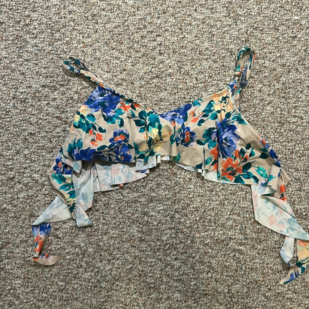 O’Neill bathing suit top ONLY